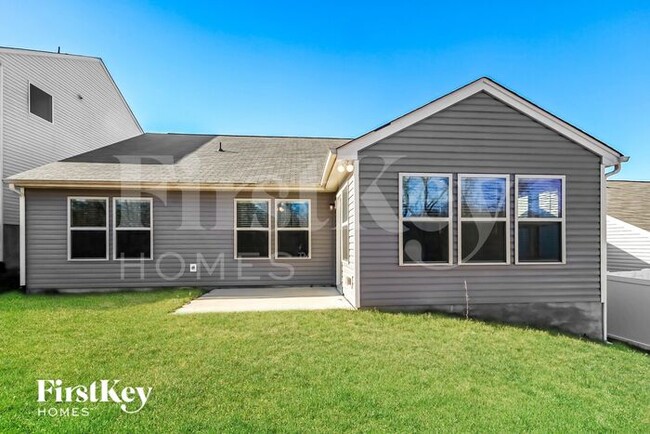 Building Photo - 10112 Holly Park Dr