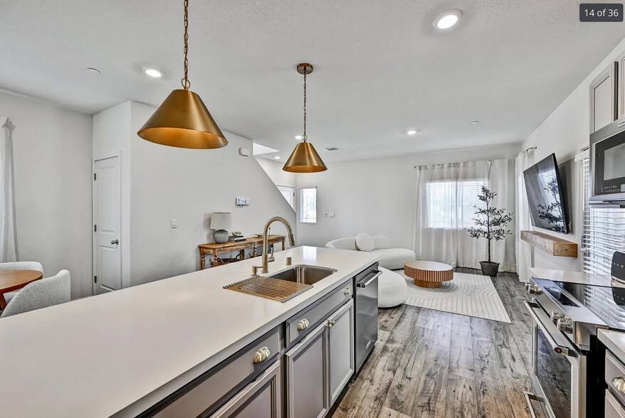 Building Photo - 5048 Cumberland Dr