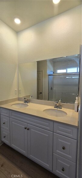 Building Photo - 4688 Florence Dr
