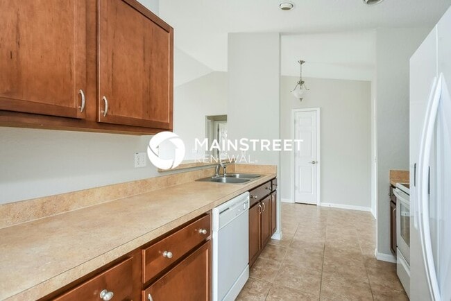 Building Photo - 3 Bedroom Pet-Friendly Home in Davenport, FL with Main Street Renewal