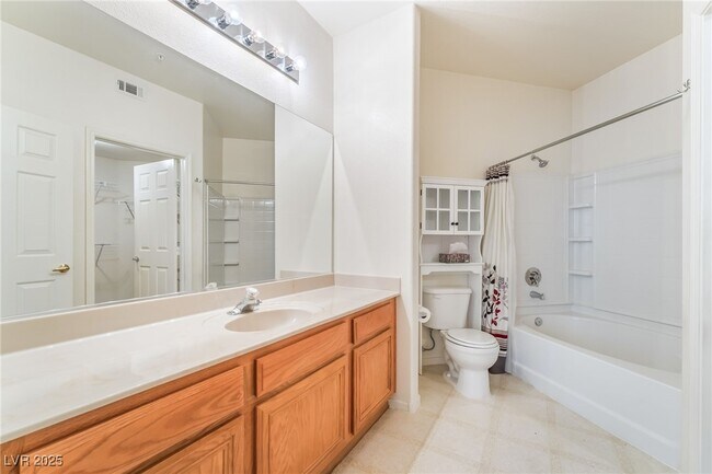 Building Photo - 7123 S Durango Dr