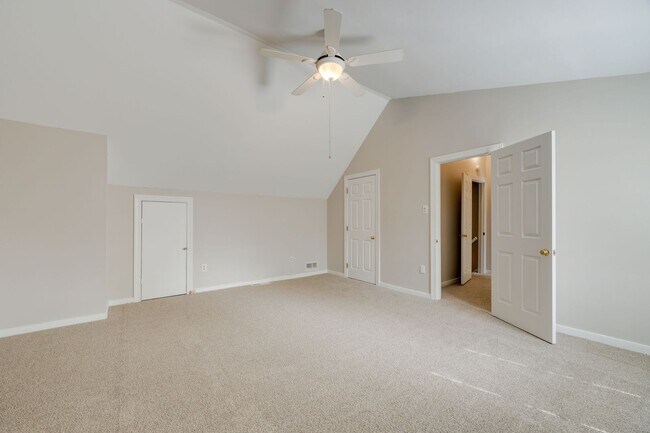 Building Photo - PRICE DROP on Beautiful 4 Bedroom 3 Bathroom Home in North Chesterfield ***Available Early April***