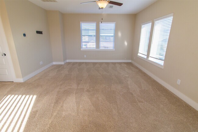 Building Photo - 18610 Parkland Square Pl