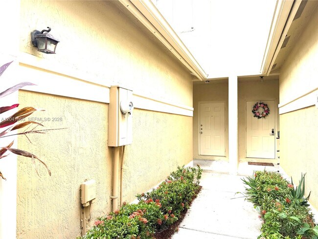 Building Photo - 2560 Cordoba Bend