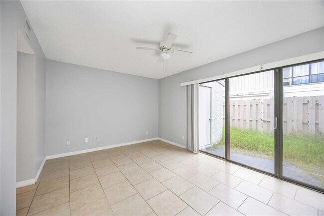 Building Photo - 4001 S Beneva Rd