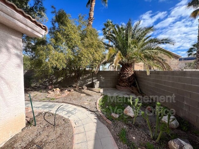 Building Photo - 5716 Grand Entries Dr