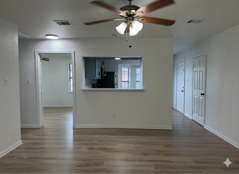 Building Photo - 2101 State Hwy 3