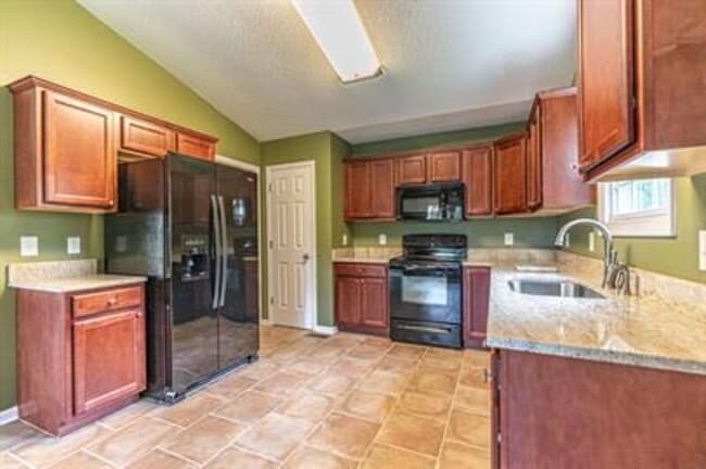 Building Photo - 428 Green Links Dr