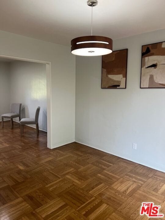 Building Photo - 5286 Village Green