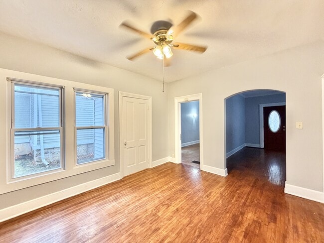 Building Photo - 426 S Jackson St