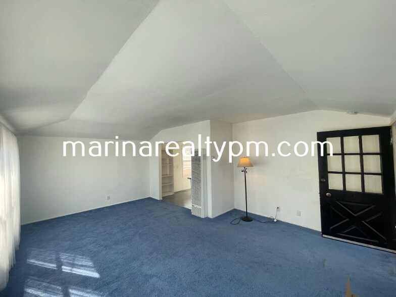 Building Photo - 1716 Marin St