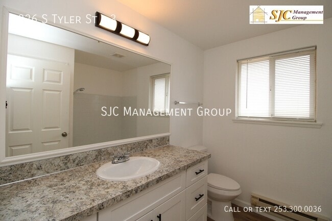 Building Photo - 3926 S Tyler St