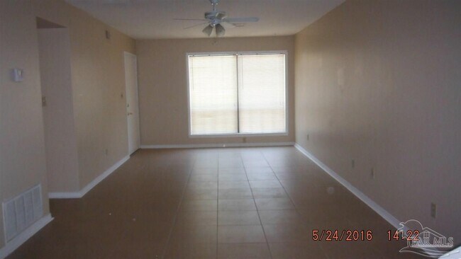 Building Photo - 2361 Sugartree Ct
