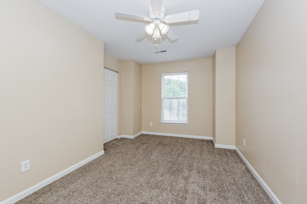 Building Photo - 2641 Churchill Dr
