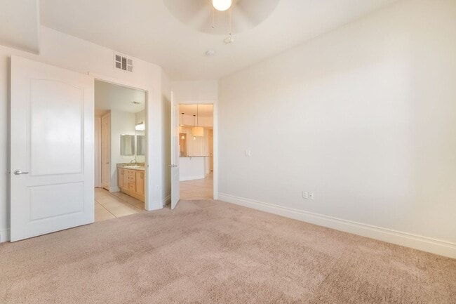 Building Photo - Modern Condo Living with Luxury Finishes in a Gated Community!