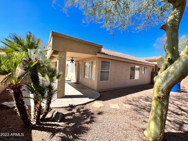 Building Photo - 4205 E Raven Rd