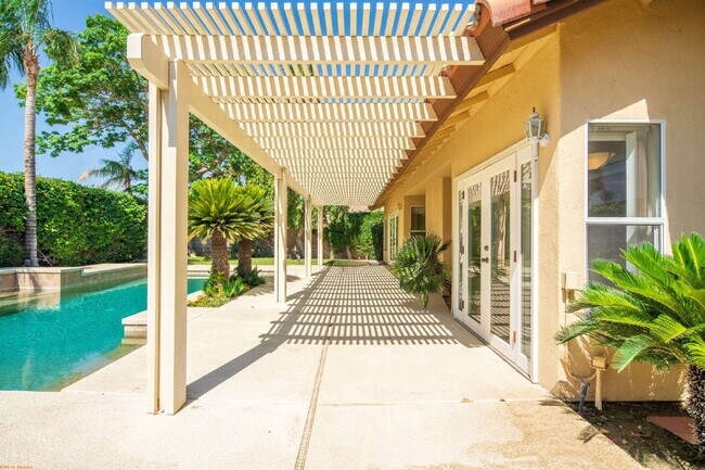 Building Photo - Spacious 3-Bedroom Retreat with 2.5 Baths in Palm Desert, Long-Term Rental (one year min), Save $...