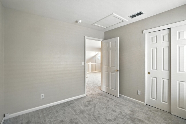 Building Photo - 9437 Red Spruce Way