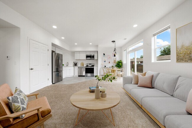 Building Photo - Brand new 3 bed 2.5 bath townhome