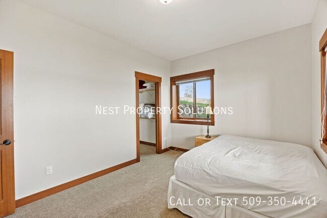 Building Photo - 4839 Rd 6.5 NE