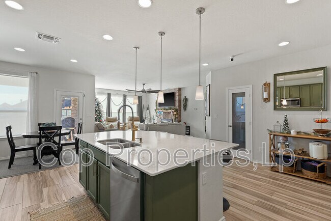 Building Photo - 2259 Gran Cielo Trl