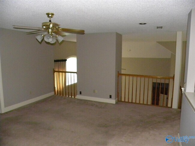 Building Photo - 101 Emerald Ln