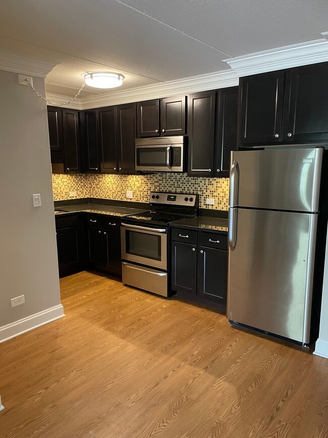Primary Photo - 5125 Blodgett