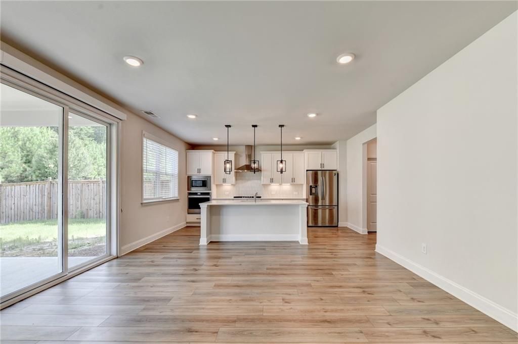 Building Photo - 3438 Long Creek Dr
