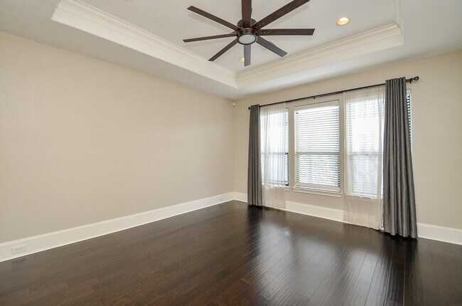 Building Photo - 1307 Studer St