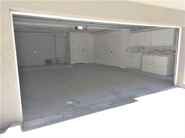 Building Photo - 6300 Honolulu Ave