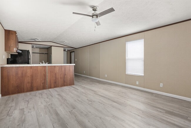 Building Photo - 4005 Colorado Ave