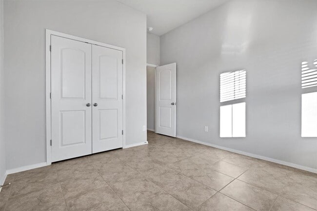 Building Photo - 229 Trailside Ln