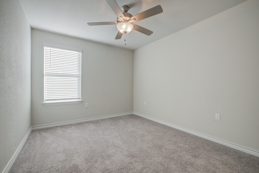 Guest Bedroom2 - 1602 Denesa Dr