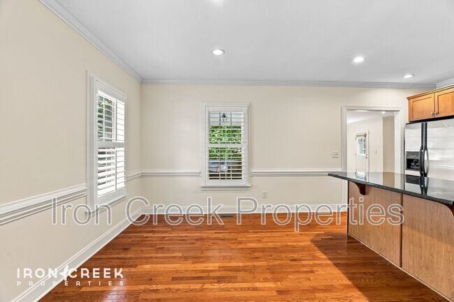 Building Photo - 1672 Olmsted Dr