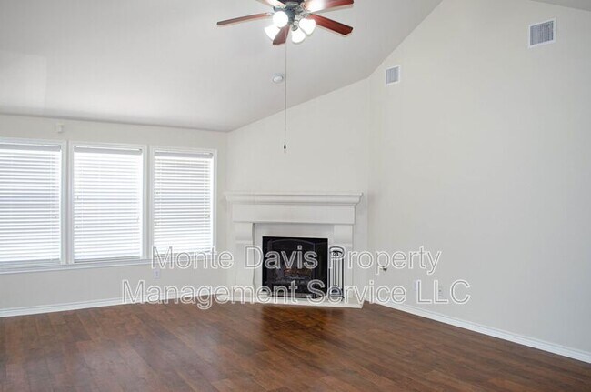 Building Photo - 120 Fred Couples Dr