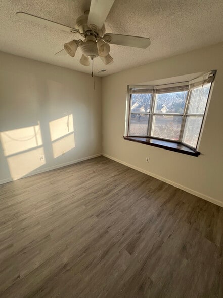 Building Photo - 5946 Crossfield Dr