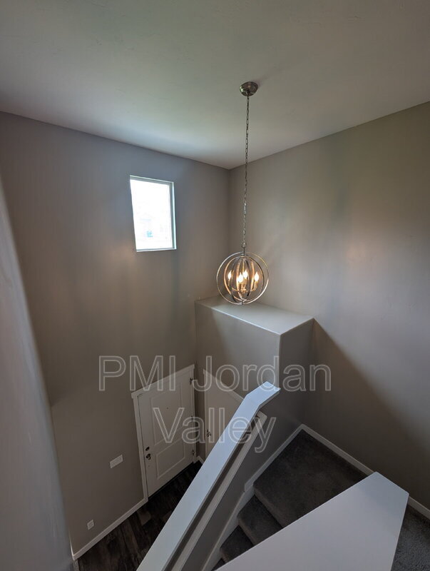 Building Photo - 5077 Arete Way
