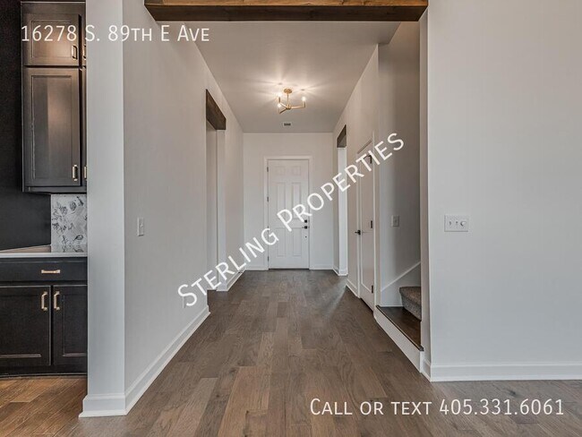 Building Photo - 16278 S 89th E Ave
