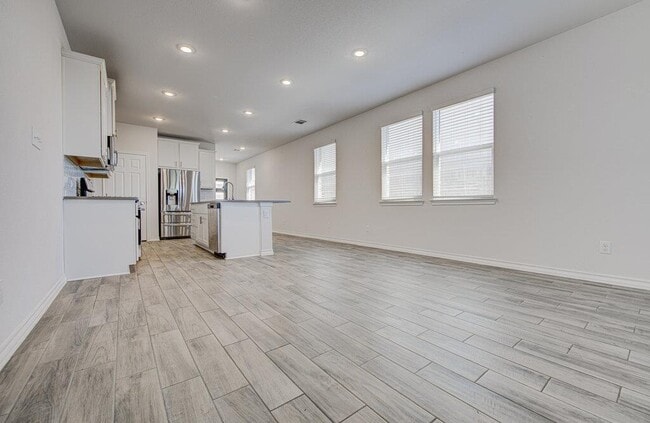 Building Photo - 196 Pepperbark Loop