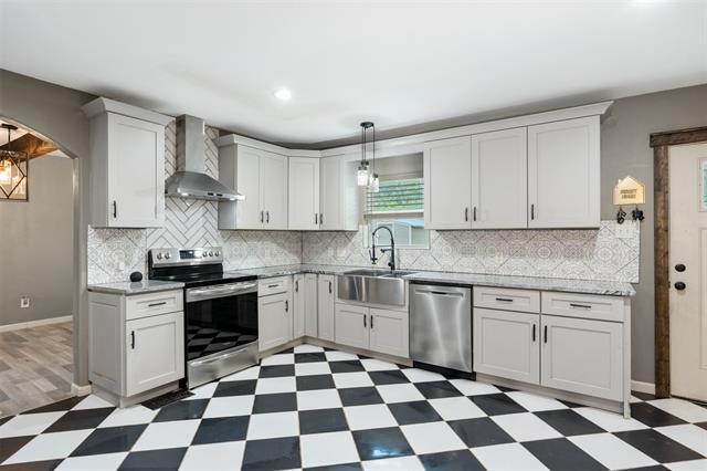 Building Photo - 2500 Fairway Dr