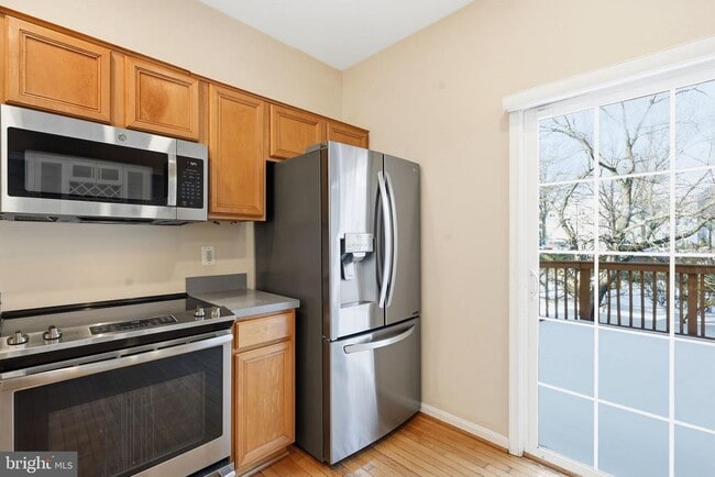 Building Photo - 12212 Densmore Ct