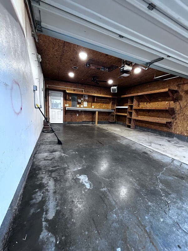 Building Photo - 4025 Kenyon Ave