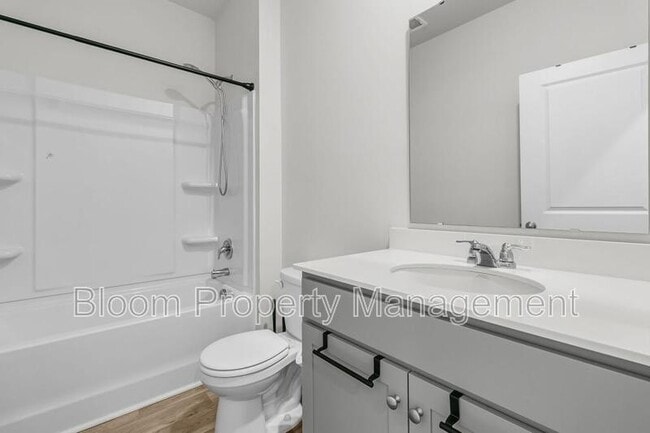 Building Photo - 507 Sybilwood Ln