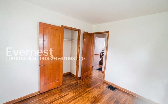 Building Photo - 3012 Hamilton Ave