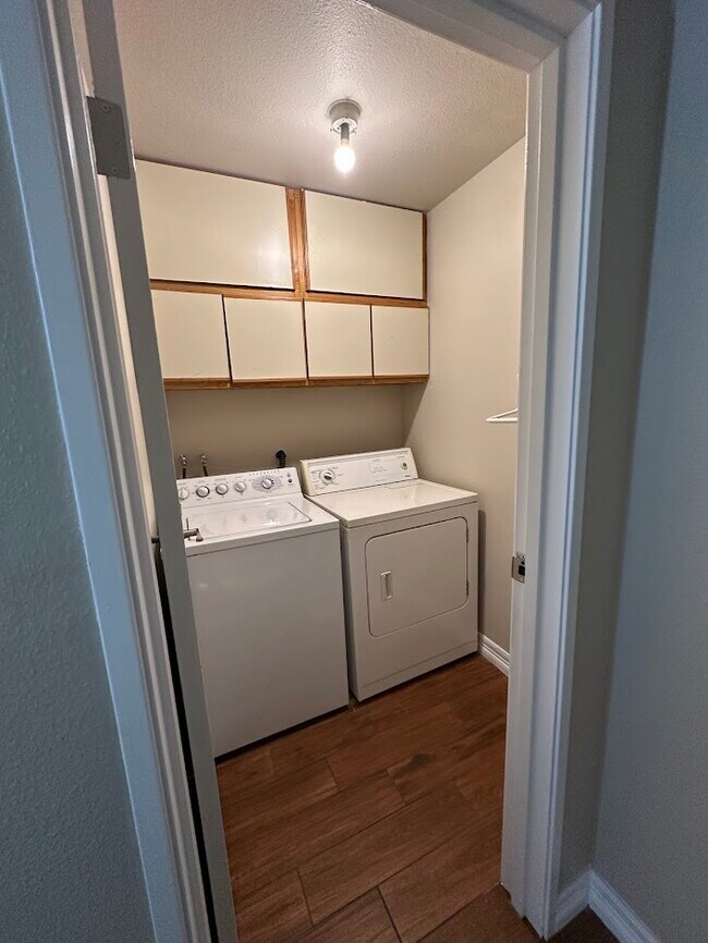 Building Photo - 1872 S Pitkin Cir