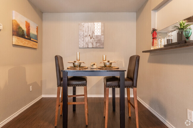 Dining Room - West Oaks Landing