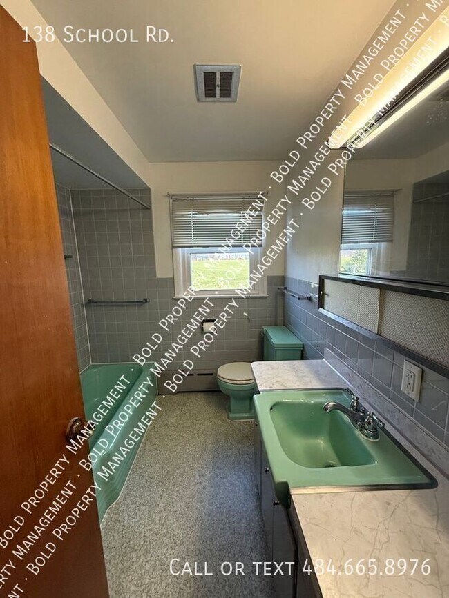 Building Photo - 138 School Rd