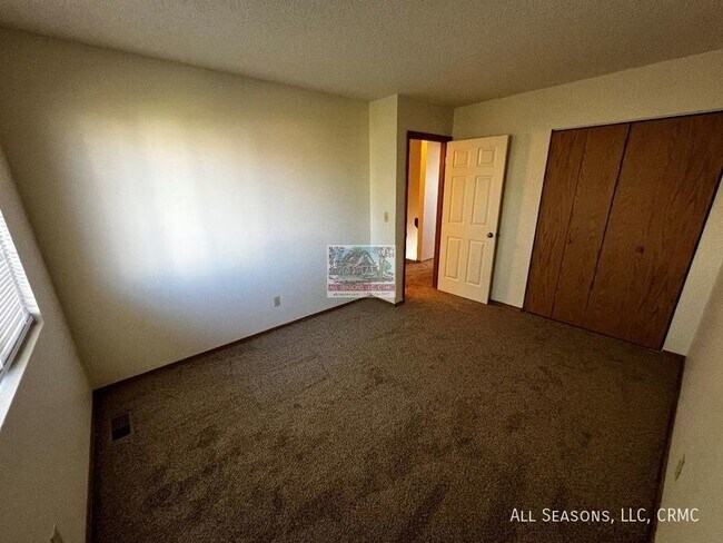 Building Photo - 6619 Proud Eagle