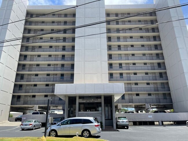 Building Photo - Studio w/ parking -Views of Diamond Head- Electricity Included