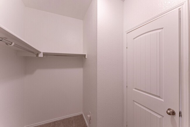 Building Photo - Elegantly Spacious 3-Bed, 2-Bath Home in Round Rock